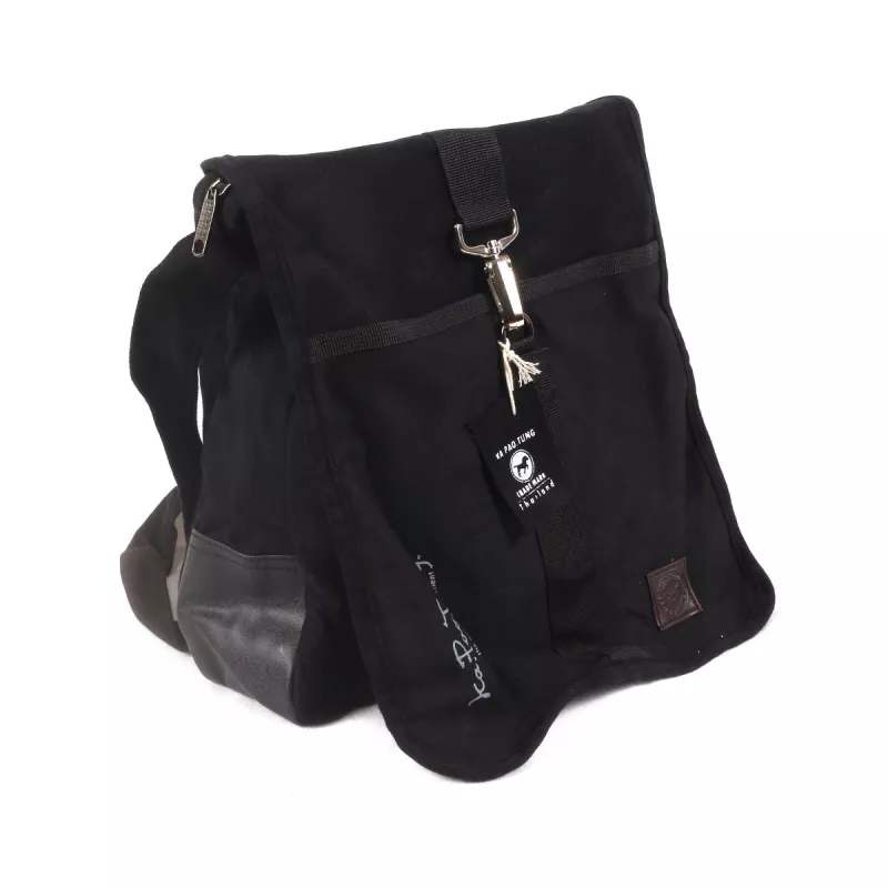 Ka Pao Tung Large Shoulder Bag - Black