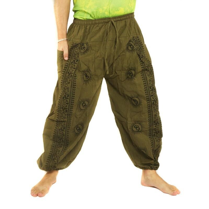pantalones om Goa con estampado floral verde oliva
