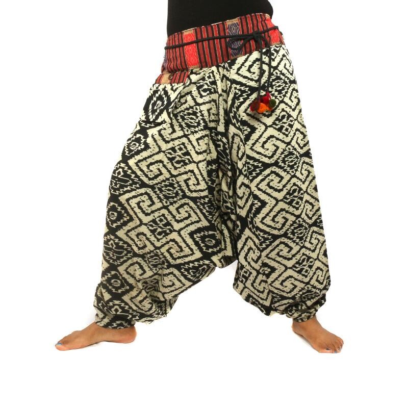 Baggy Pants with printed ethnodesign A062-3