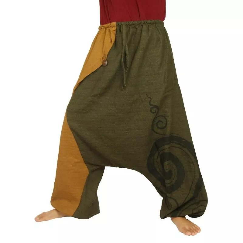 Aladinhose zweifarbig grün hellbraun mit Spirale bedruckt