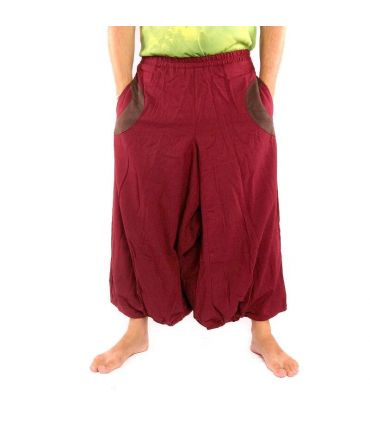 Pantalon sarouel rouge foncé avec 2 poches latérales et applications en tissu