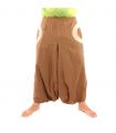 Pantalones de harén marrón claro con 2 bolsillos laterales y aplicaciones de tela de colores
