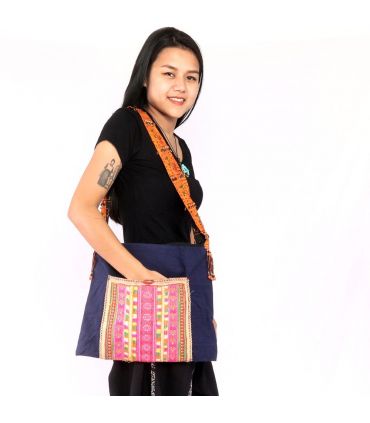 Sac à bandoulière brodé de Chiang Mai