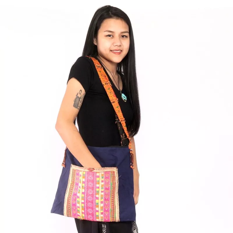 Sac à bandoulière brodé de Chiang Mai