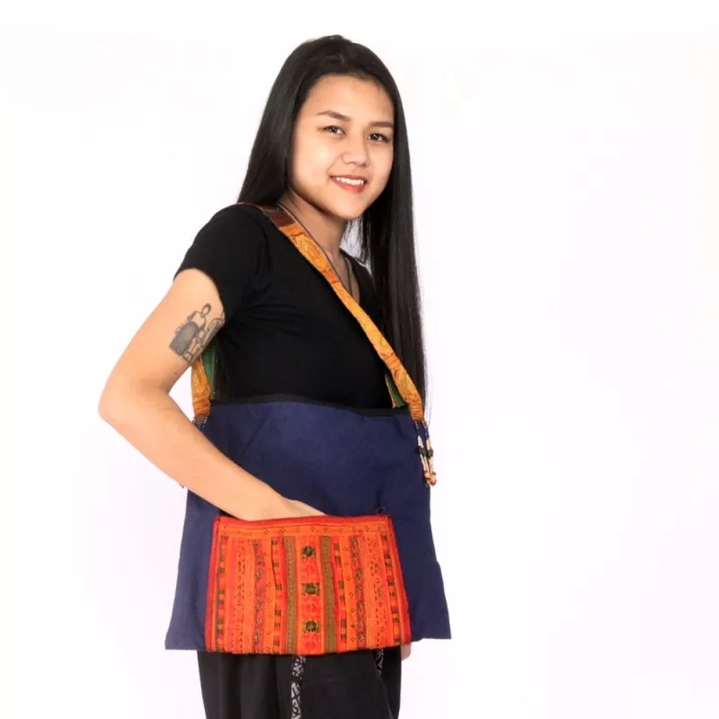Umhängetasche bestickt aus Chiang Mai