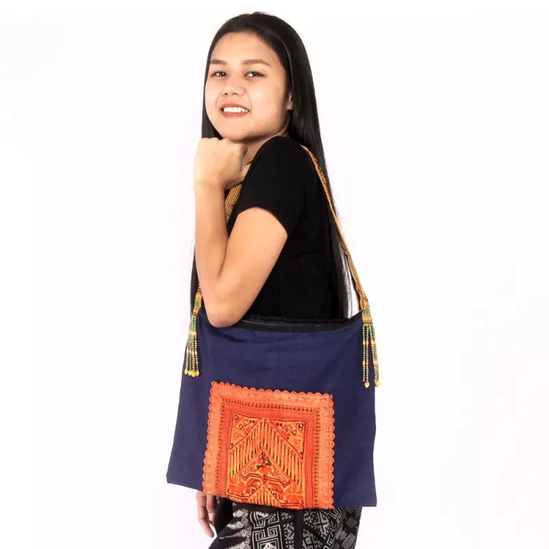 Sac à bandoulière brodé de Chiang Mai