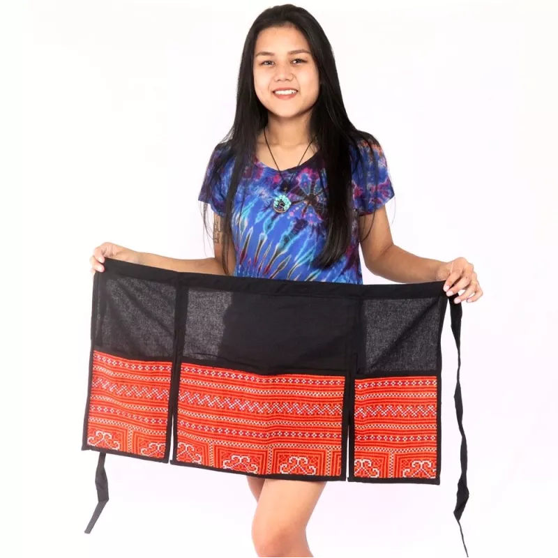 Short skirt Hmong embroidered by hand