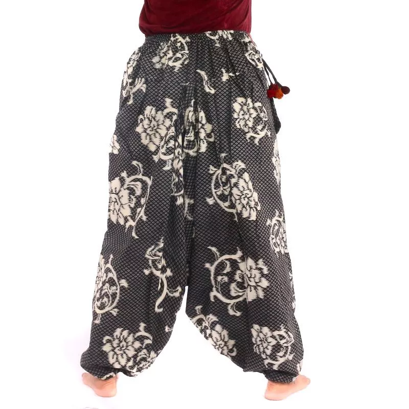 Aladinhose florales Muster