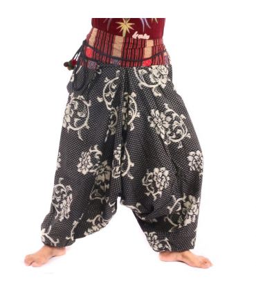 Aladinhose florales Muster