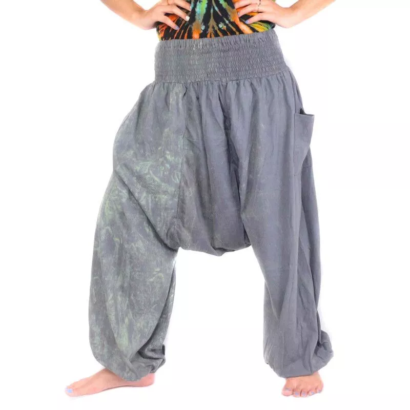 Sarouel japonais Sarouel "Stonewashed" - confortable, tendance et combinable de multiples façons en taille unique.