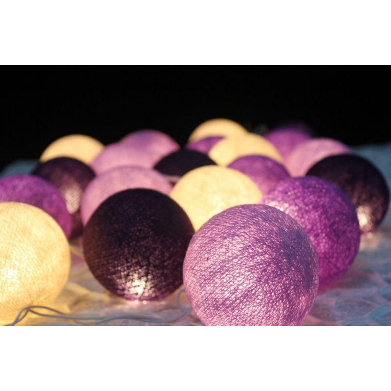 Lampes déco / guirlandes en boules de coton, violettes