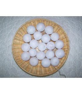 Lichterkette aus Baumwollkugeln, weiß